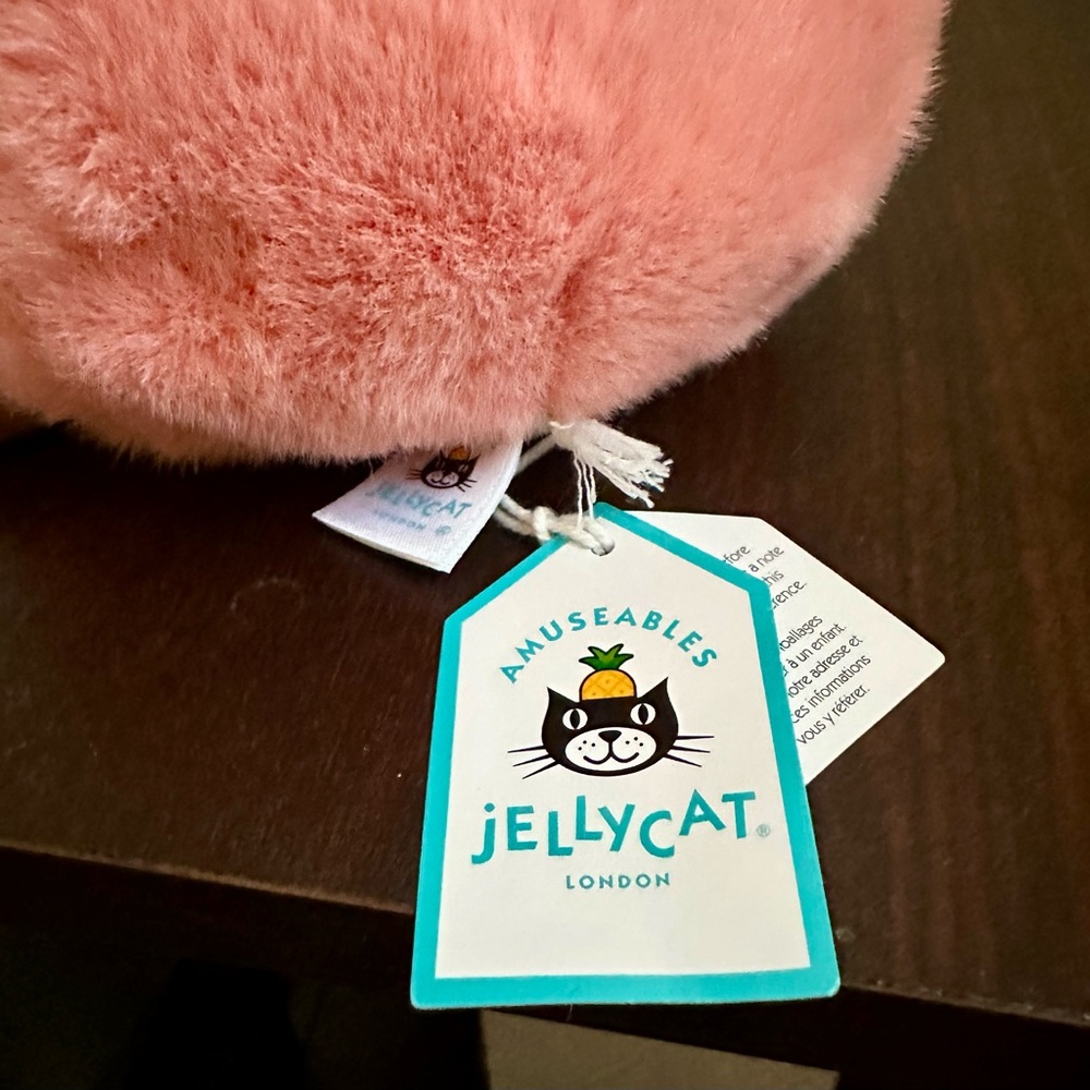 Jellycat Amuseables Peach plush toy, BNWT, authentic - Picture 4 of 5